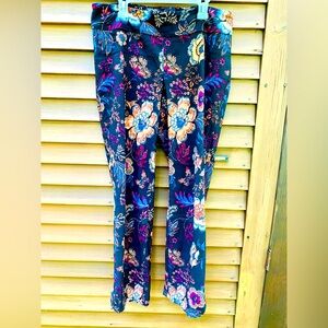 Up! Floral Patterned cropped pull on Pants